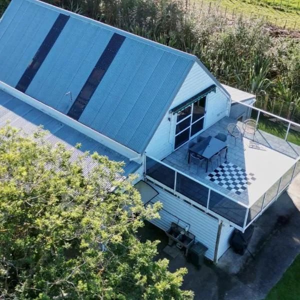 Hawkstone Hideaway - Your Peaceful Getaway, hotel u gradu 'Ratana'