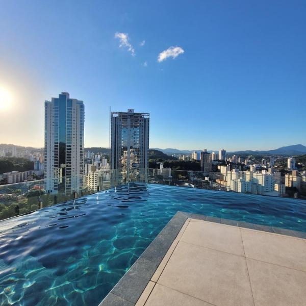 Studio com piscina perto da Vila Germânica