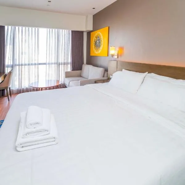 Light Premium Suites, Novotel Acqua Manila near Makati, hotel v mestu Manila