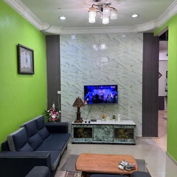 Labis Homestay Afina, hotel a Labis