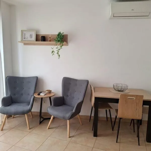 Apartamentos El Barrio, hotel em Nerja