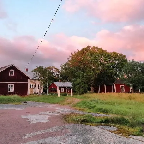Itätalo Countryside Guesthouses, Hotel in Kaurissalo