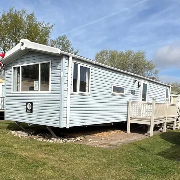 6 Berth Caravan on Promenade Park in Ingoldmels, free wifi, close to the beach and amenities, hotel v destinácii Ingoldmells