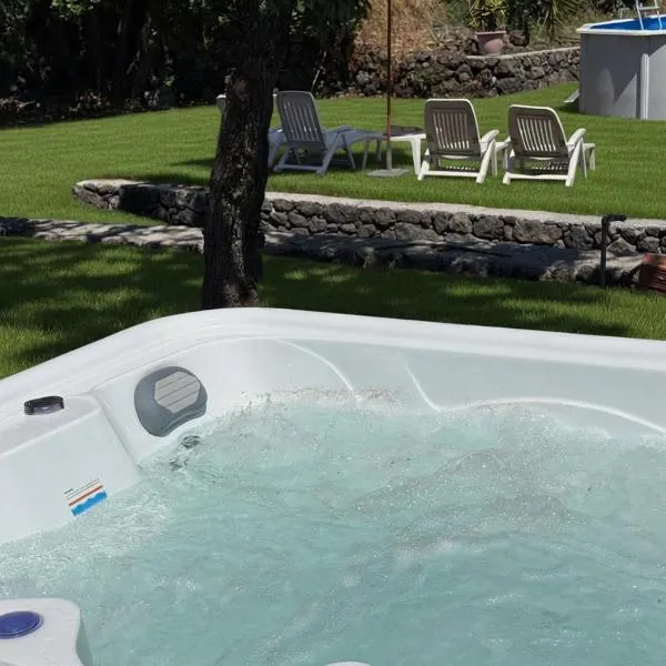 Etna paradise villa Respa, hotelli kohteessa Zafferana Etnea