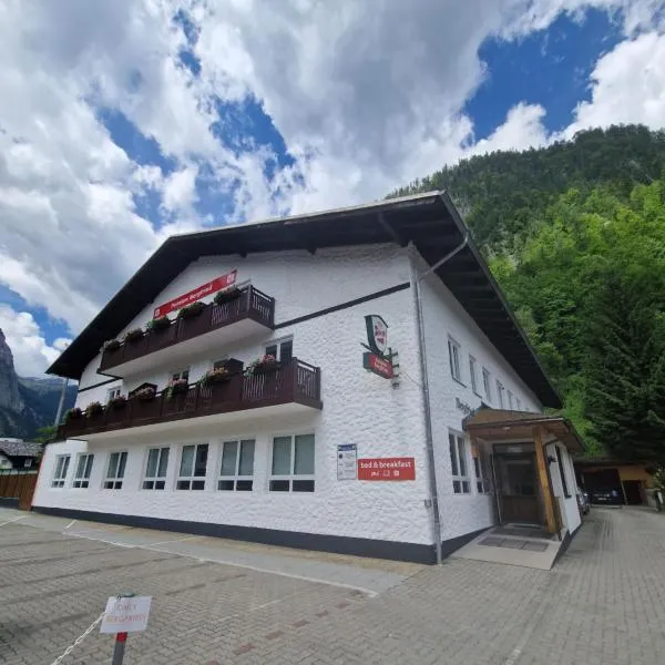 Pension Bergfried, hotelli Hallstattissa