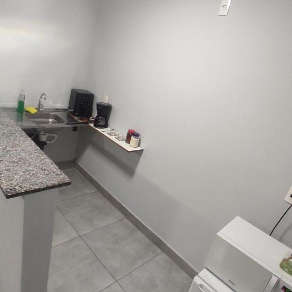 Kitnet independente em ótima localização - Foto 3