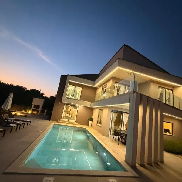 Villa La Vie, מלון בGarica