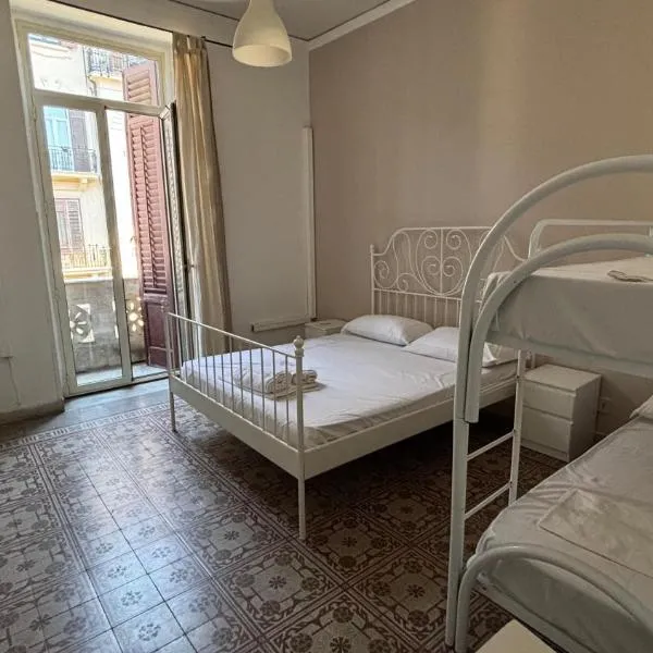 Sunset hostel Palermo, hotel a Palerm
