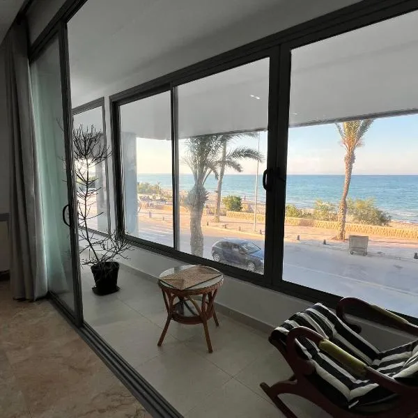Mahdia apartment with sea view, hotel di Hiboun