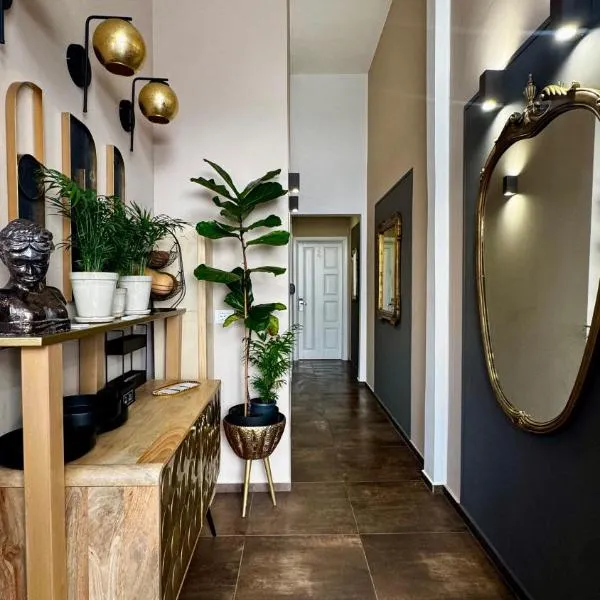TERA house&rooms, hotel en Reggio Calabria