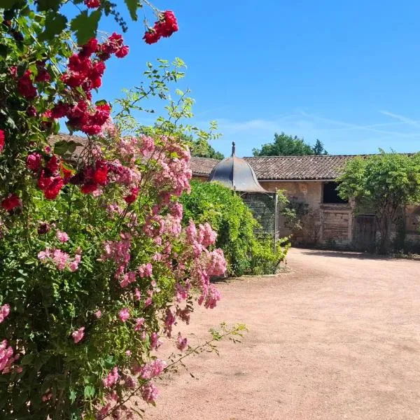 Gite à la ferme du grand coland, hotel Saint-André-dʼHuiriat városában