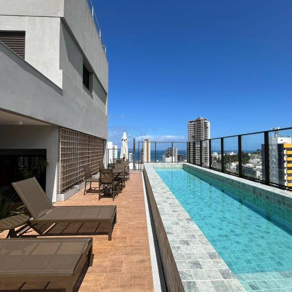 Studio Barra no 15 Andar com piscina panorâmica a 550m da Praia - Foto 4