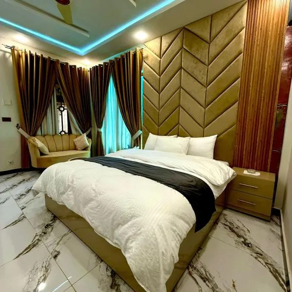 Rose Palace Hotel, hotel in Mingora