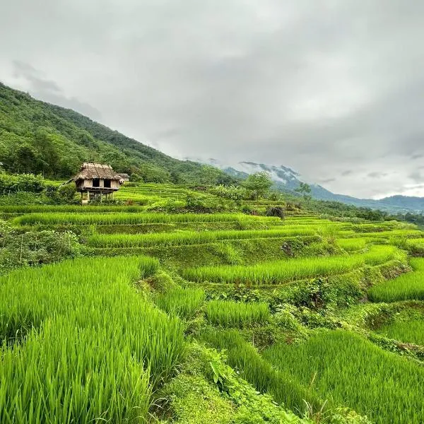 Puluong Qui E Ora, hotell i Lũng Tiềm