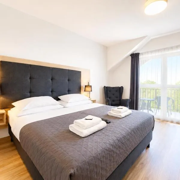 ROYAL Villa RESORT & SPA - Jacuzzi, Sauny, MELEX na plażę, Masaże, Apartamenty z kuchnią, Widok na Zalew Wiślany, hotel di Krynica Morska