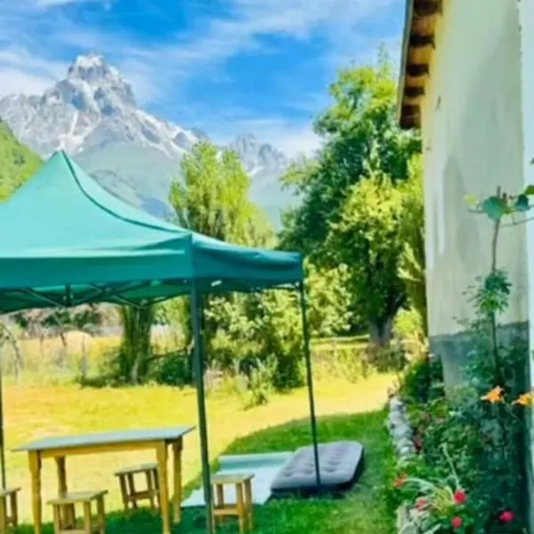 Dali Kaldanis Guest House in Becho โรงแรมในเมสเตีย