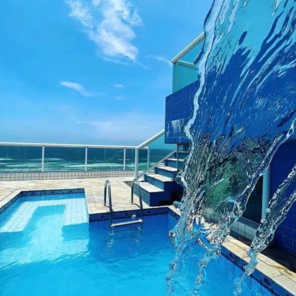 Duplex com Piscina, Pé na Areia