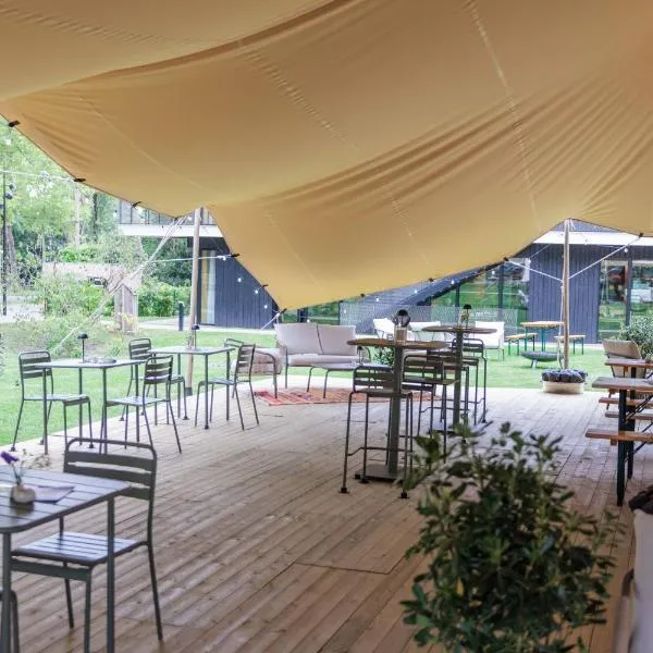 Bienheureux Hôtel & Restaurant, hotel em Wasquehal
