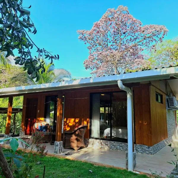 House in Playa Carrillo-Samara, hotel di Tapantí