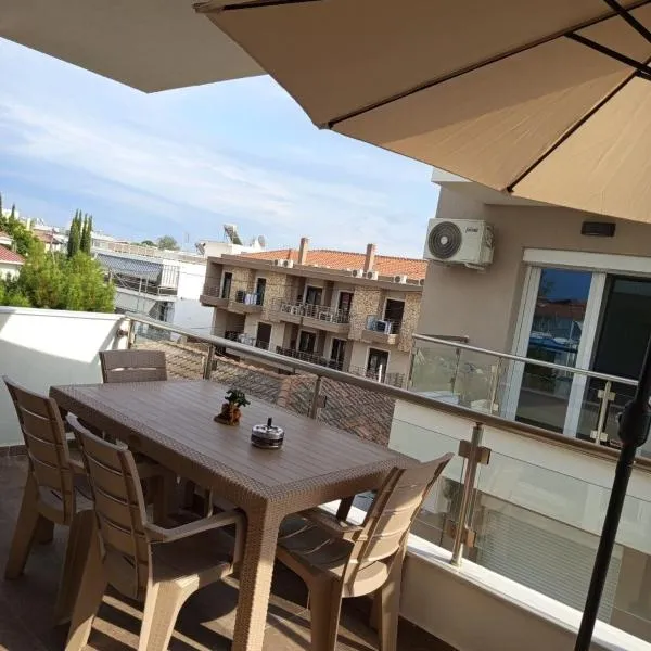 Johns Urban Apartment, hotel din Keramotí