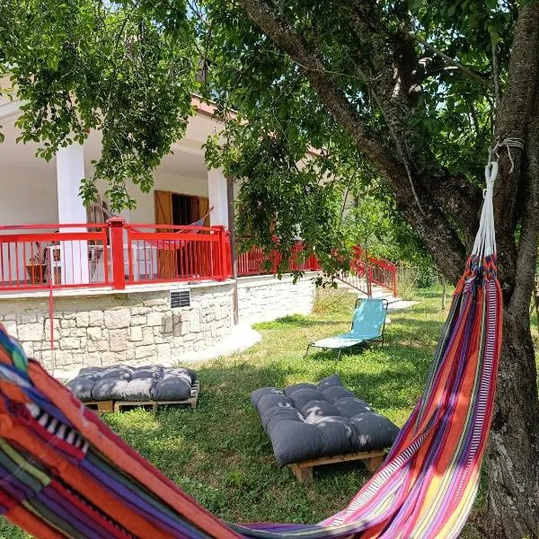 Casa BnB Pappappero Monti della Laga, Hotel in Fioli