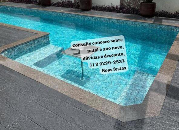 Bela casa em Guarujá com piscina