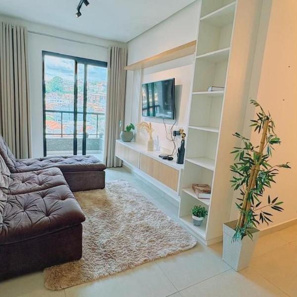 Apartamentos modernos, bem equipados e com piscina
