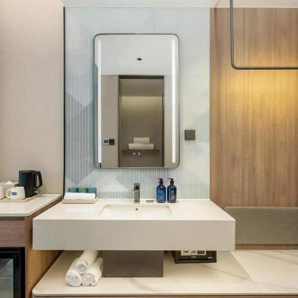 Holiday Inn Express Shanghai North Bund by IHG, hotel in Shanghai