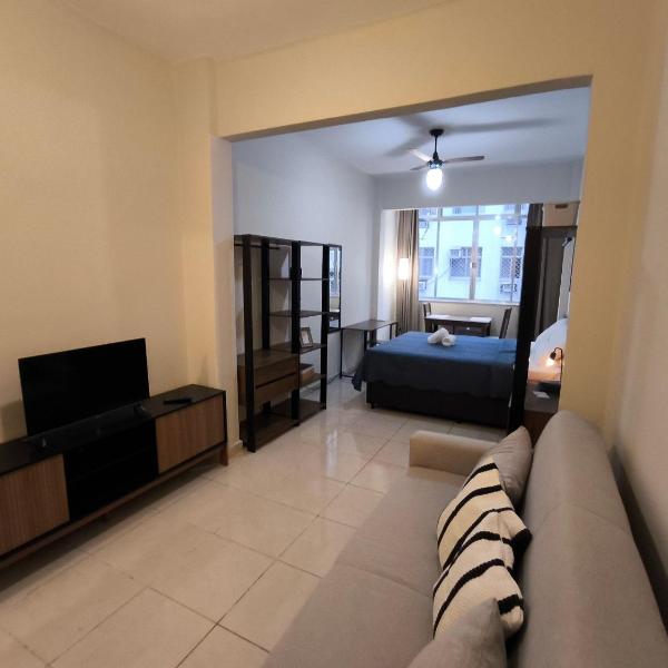 Studio com cama queen na Barata Ribeiro - C058