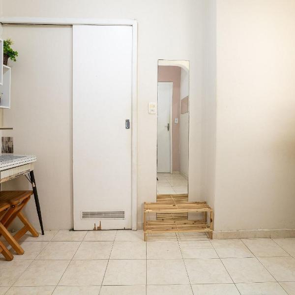 Studio econômico em Copacabana - C055