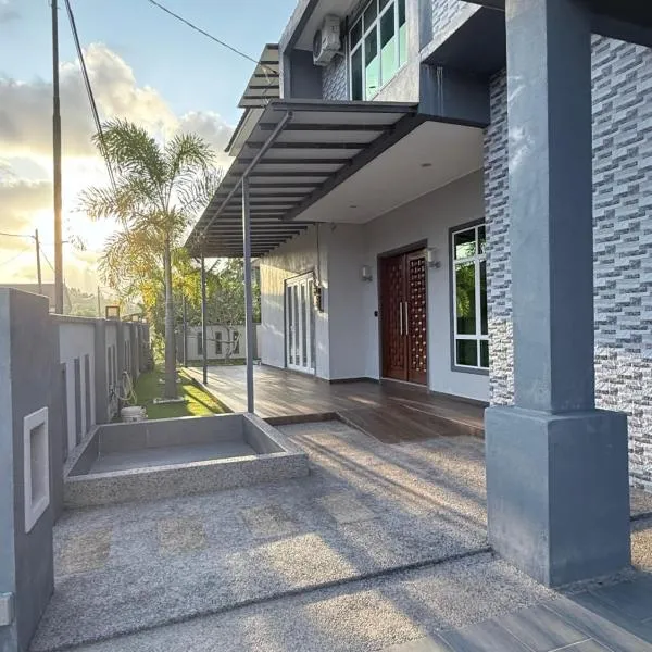Teratak Chena - Lux Bungalow, hotell sihtkohas Kuala Terengganu