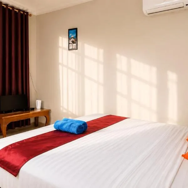 Cahaya Adrian Hotel, hotel in Labuan Bajo