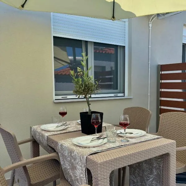 Ammos fanari stay, hotel u gradu Fanarion