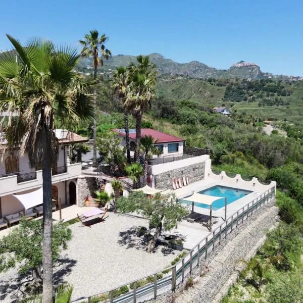 LUXURY VILLA Vittorianna Etna- Taormina & Seaview with Pool, отель в Джардини-Наксосе