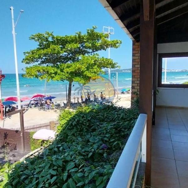 Casa Beira Mar Com 05 Dormitórios Próximo a Comércio em Geral