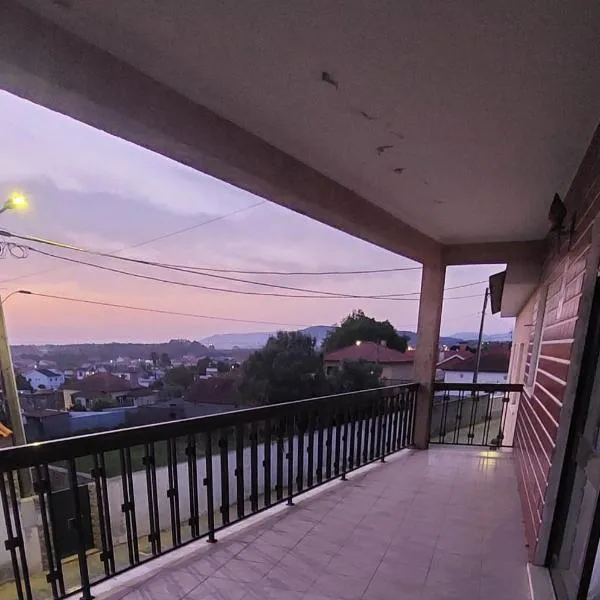 Meira House, Hotel in Belinho
