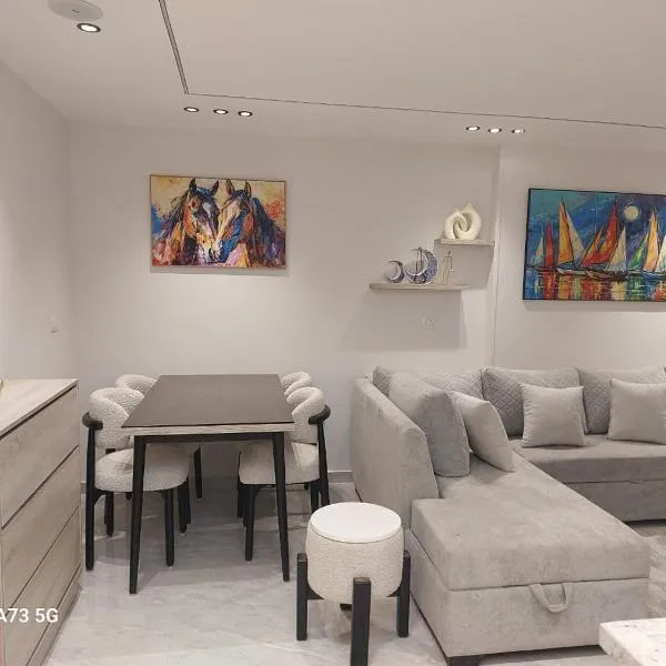 Peaceful Apt , in a Compound, Cairo central Location, Maadi Mokattam New Cairo, hotel i Kairo