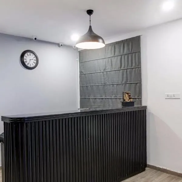 Super Townhouse RCC Majestic 397 LB Nagar, готель у місті Гайдарабад