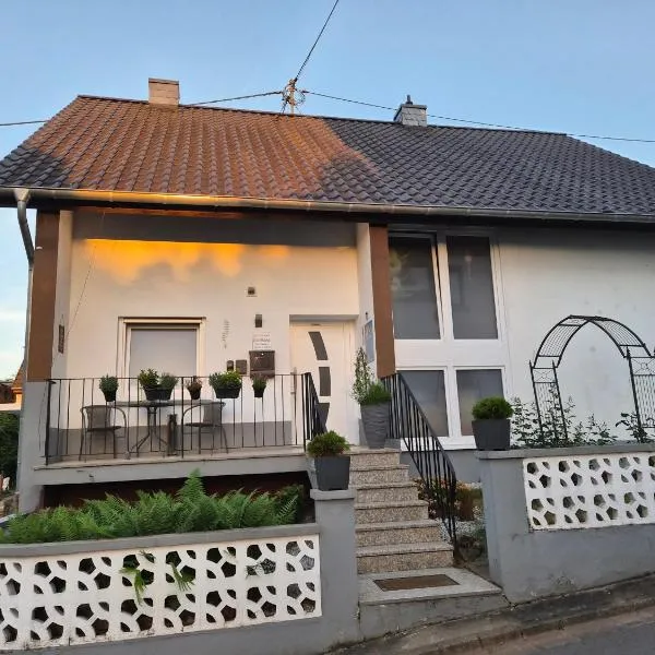 Gästezimmer Bernkastel - Gästehaus Barbara: Bernkastel-Kues şehrinde bir otel
