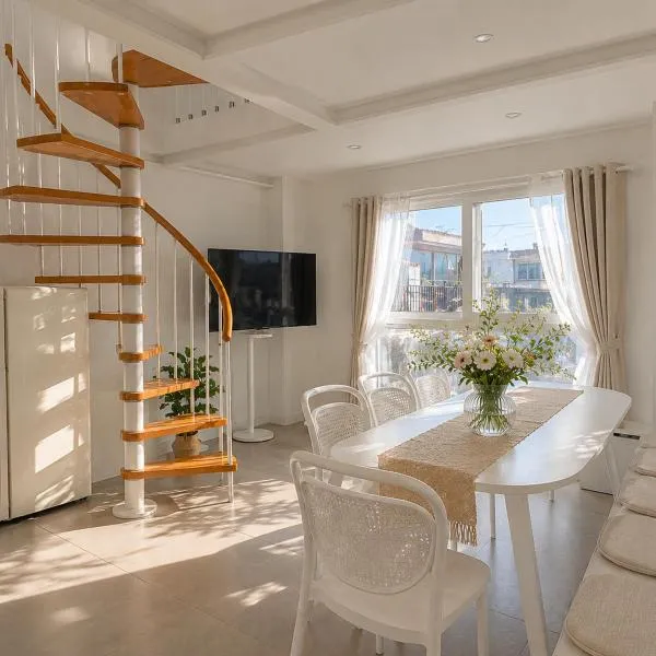 HongDae 4min walk #3BD 2BA #Baby crib #8 Queen beds #private terrace, hotel v Soulu