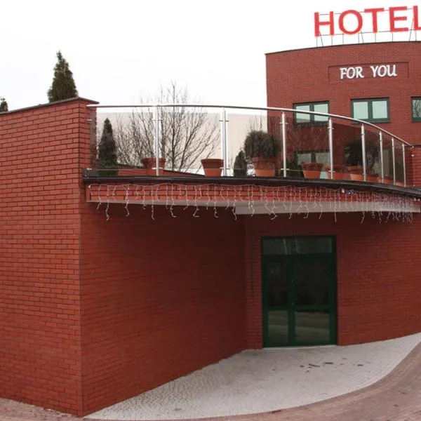 Hotel For You, отель в городе Пабьянице