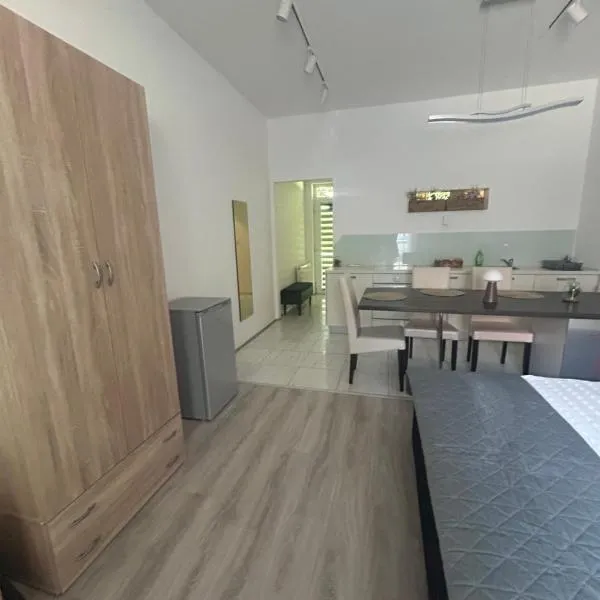 Freedom apartman, hotel in Zamárdi