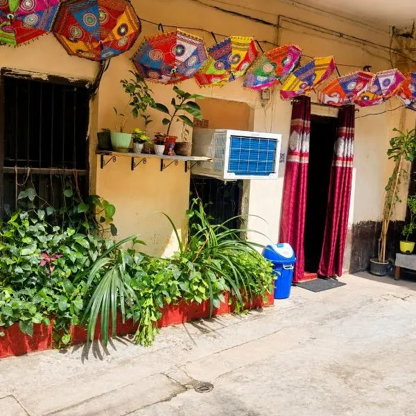 Shiva Roamer Hub Dormitory photo 2