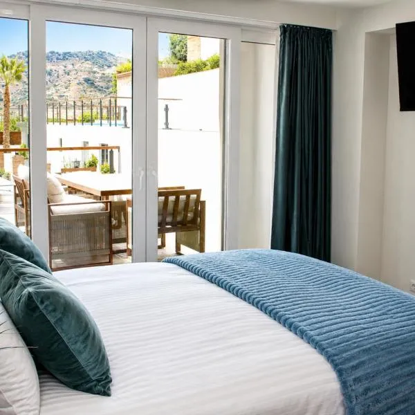 Boutique Coastal Retreat 2BR 2BA AC, hotel em Almuñécar