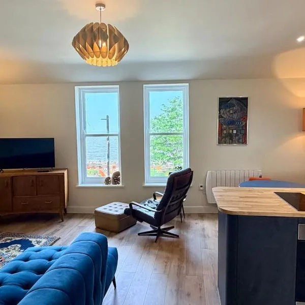 South Shoal - seafront, second floor sea view apartment, hotel u gradu Klithorps