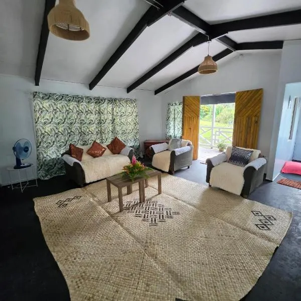 Pula Re Accomodation, hotel em Savusavu