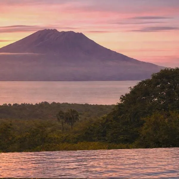 EDEN Private Pool Suites and Panoramic Agung View - ADULT ONLY, hotel in Nusa Penida