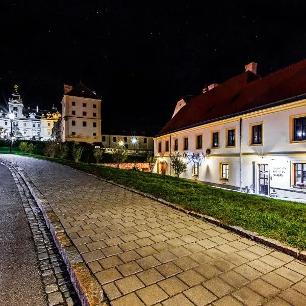 Hotel Salety, hotelli kohteessa Valtice