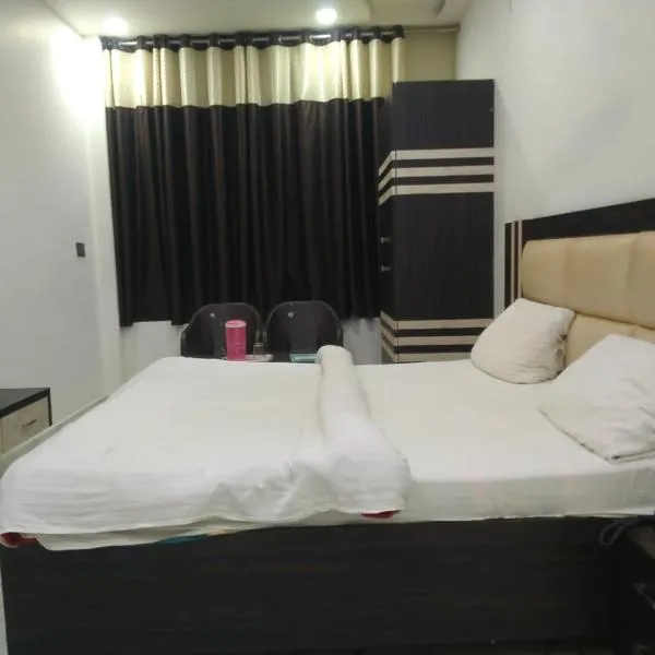 Hotel Shanti Grand Deluxe photo 2