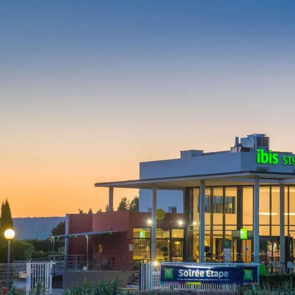 ibis Styles Pertuis Portes du Luberon, hotel v destinácii Pertuis